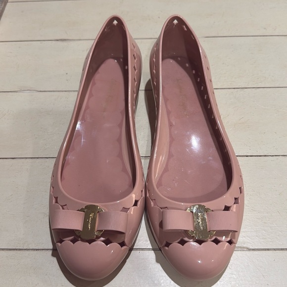 Salvatore Ferragamo pink jelly flats